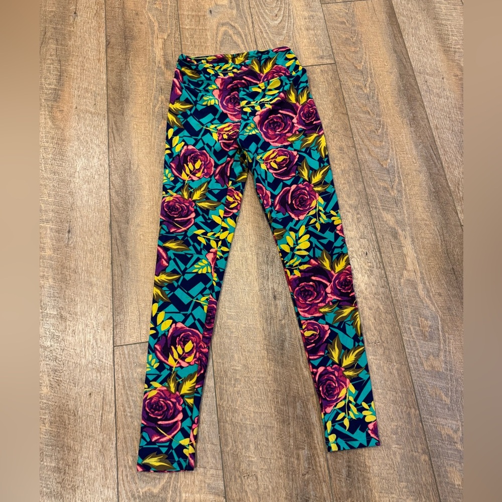 NWT Lularoe Floral Rose Print Leggings One Size
